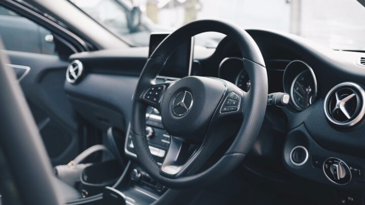 5 Tips On How to Keep Your Car’s Interior Smelling Fresh!