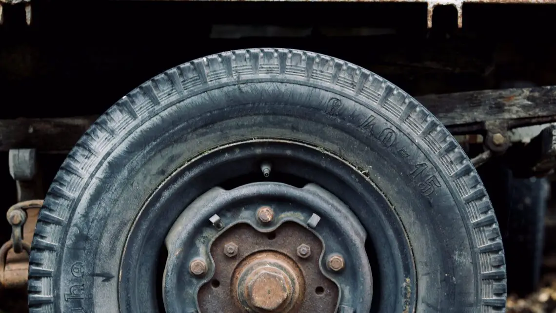 5 Tips On How to Avoid Flat Tires on the Road!